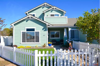 Illustration for article titled This is why your friends from CA can't buy a house.